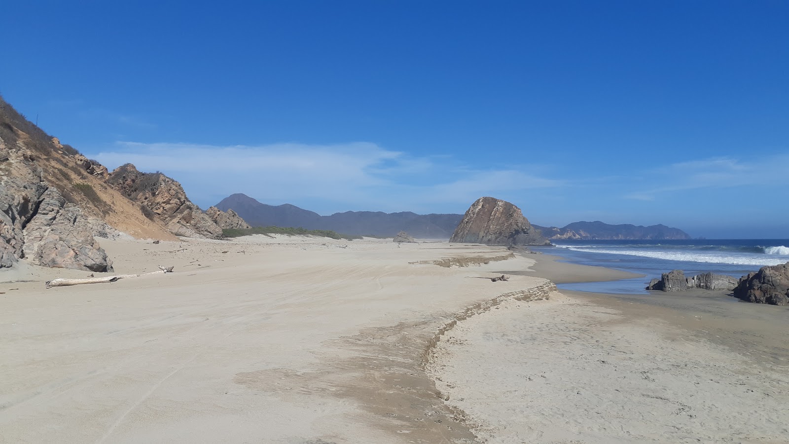 Photo de Playa Pena Blanca avec rivage droit, long