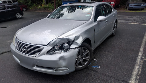 Auto Body Shop «Maaco Collision Repair & Auto Painting», reviews and photos, 874 Edgell Rd, Framingham, MA 01701, USA