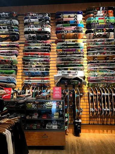 Shoe Store «Vans», reviews and photos, 28 E Colorado Blvd, Pasadena, CA 91105, USA
