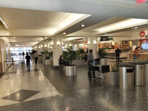 Shopping Mall «The Shops at Liberty Place», reviews and photos, 1625 Chestnut St, Philadelphia, PA 19103, USA