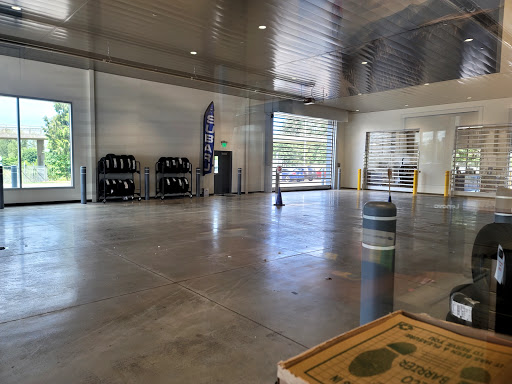 Subaru Dealer «Kendall Subaru», reviews and photos, 20 Coburg Rd, Eugene, OR 97401, USA