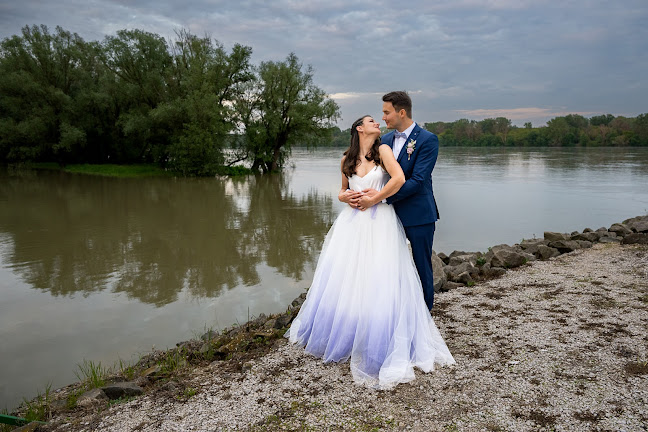 Botka Zoltán Esküvői fotós/Wedding Photographer