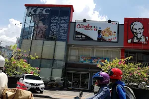 KFC Pandanaran Semarang image
