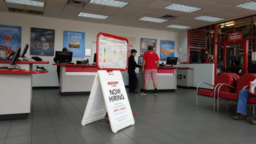 Tire Shop «Discount Tire Store - Lakewood, CO», reviews and photos, 9690 W Colfax Ave, Lakewood, CO 80215, USA