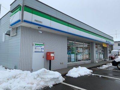 ファミリーマート 津幡潟端店