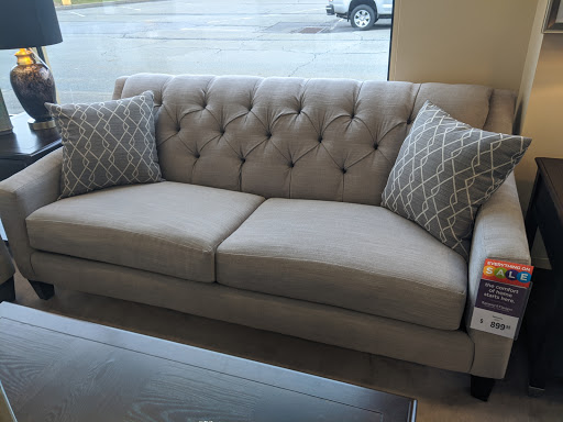 Furniture Store «Raymour & Flanigan Furniture and Mattress Store», reviews and photos, 85 Viewmont Mall, Scranton, PA 18508, USA