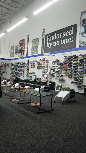 Running Store «RnJ Sports», reviews and photos, 11910 Parklawn Dr R, Rockville, MD 20852, USA