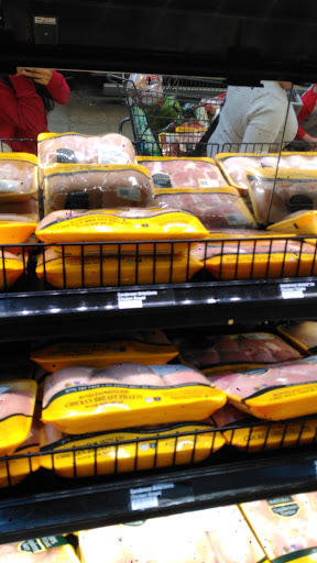 Grocery Store «Food 4 Less», reviews and photos, 4400 Slauson Ave, Maywood, CA 90270, USA