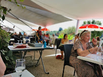 Atmosphère du Restaurant français L'Auberge du Jaunay à La Chapelle-Hermier - n°5