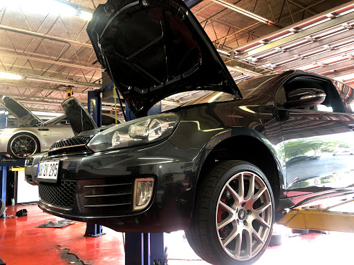 Auto Repair Shop «Davie Motors European Auto Specialist», reviews and photos, 4320 Davie Rd, Davie, FL 33314, USA