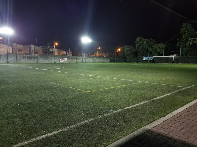 Opiniones de Academia de fútbol Alfaro Moreno en Guayaquil - Campo de fútbol