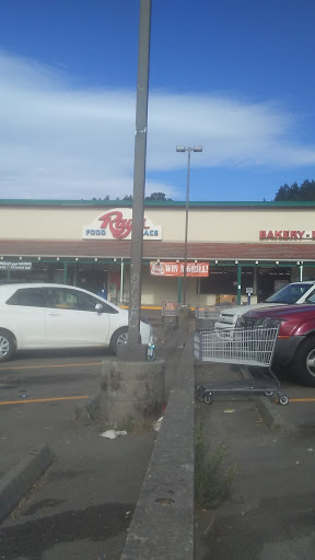 Grocery Store «Rays Food Place», reviews and photos, 875 Redwood Dr, Garberville, CA 95542, USA