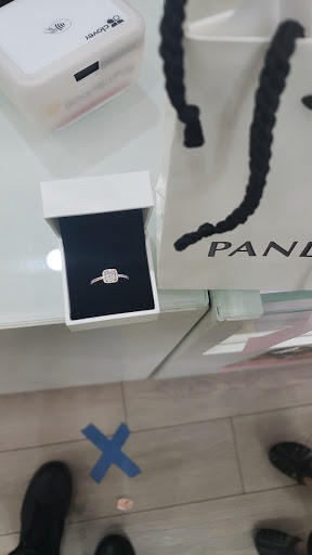 Jewelry Store «Diamonds & Co», reviews and photos, 141 Towne Center Cir, Sanford, FL 32771, USA