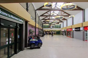Isaac Newton Shopping Centre image
