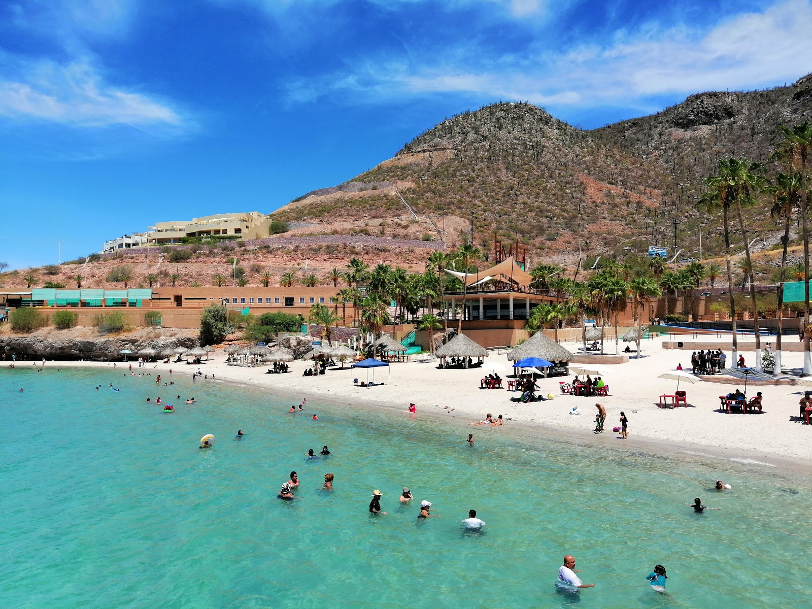 Foto av El Coromuel Stranden med turkos rent vatten yta