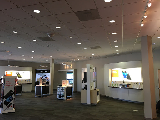 Cell Phone Store «Verizon», reviews and photos, 11830 Spectrum Center, Reston, VA 20190, USA