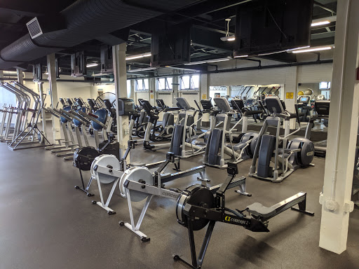 Gym «McVeigh Sports & Fitness Center», reviews and photos, 2160 Liggett Avenue, Fort Lewis, WA 98433, USA