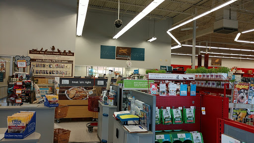 Pet Supply Store «Petco Animal Supplies», reviews and photos, 753 53rd Ave NE, Fridley, MN 55421, USA