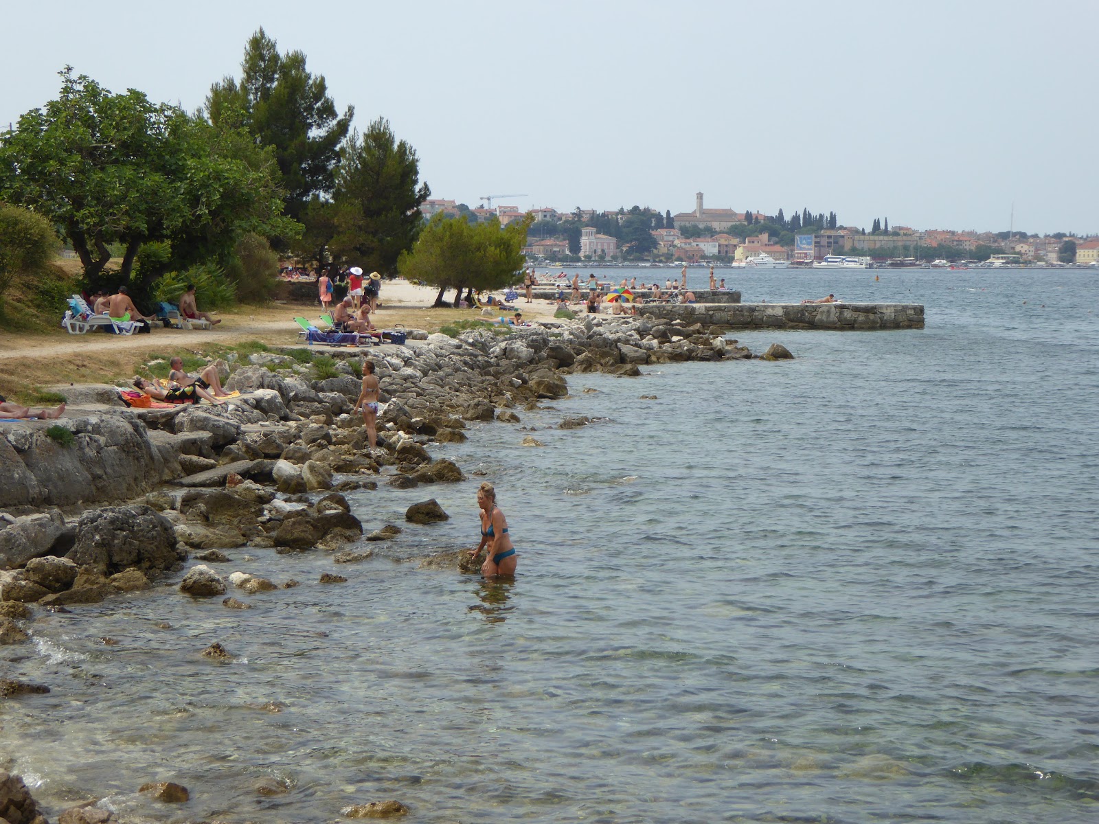 Foto van Porton Biondi beach en de nederzetting