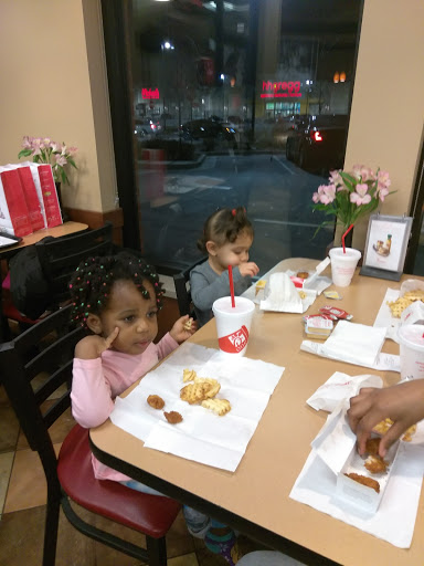 Fast Food Restaurant «Chick-fil-A», reviews and photos, 4925 Outer Loop, Louisville, KY 40219, USA