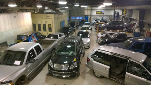 Auto Body Shop «Auburn Collision 1», reviews and photos, 233 W Main St, Auburn, WA 98001, USA