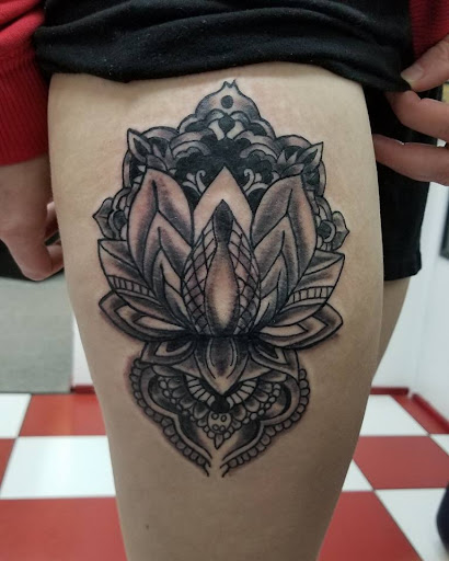 Explore ring tattoo ideas for couples, creative tattoo ideas in Vinton, available at Cherry Bomb Tattoo and piercing