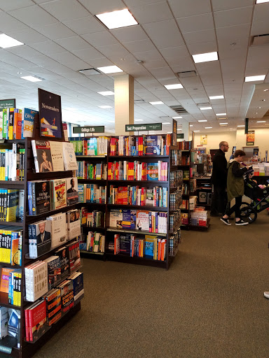 Book Store «Barnes & Noble Booksellers Clackamas Town Ctr Mall», reviews and photos, 12000 SE 82nd Ave, Portland, OR 97086, USA