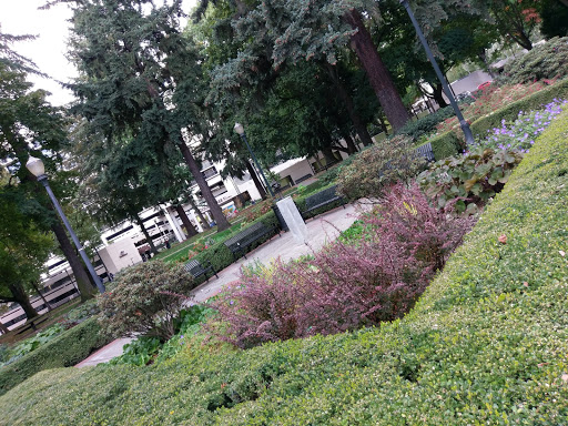 Park «Holladay Park», reviews and photos, NE Holladay St & NE 11th Ave, Portland, OR 97232, USA