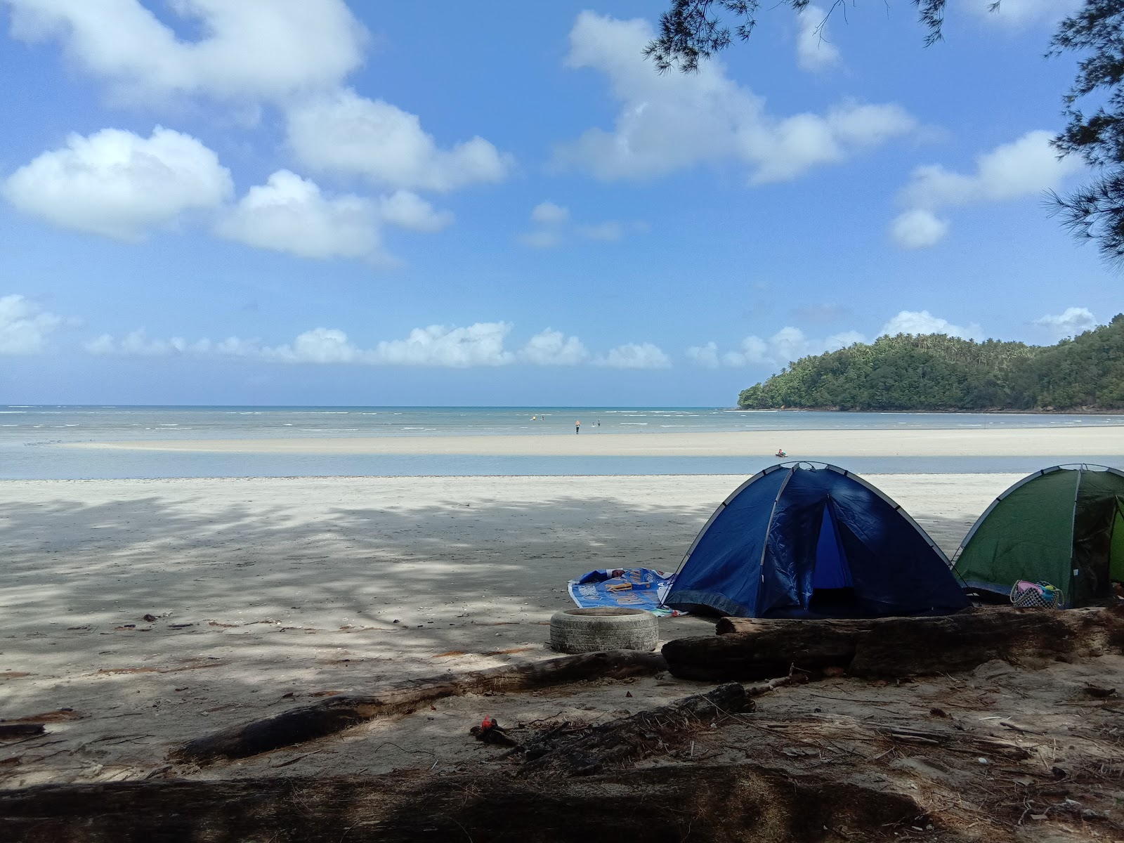 Foto van Kimihang Beach met recht en lang