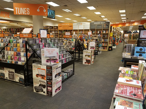 Book Store «2nd & Charles», reviews and photos, 101 Geoffrey Dr, Newark, DE 19713, USA