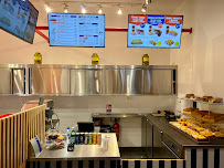 Atmosphère du Restaurant halal Franks Hot Dog - Euralille - n°1