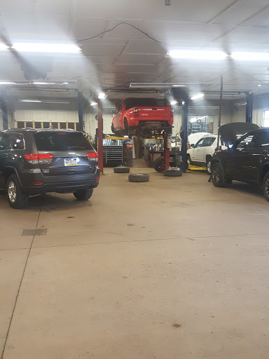 Car Dealer «B & B Chrysler Dodge Jeep Ram», reviews and photos, 125 Grandview Ave, Honesdale, PA 18431, USA