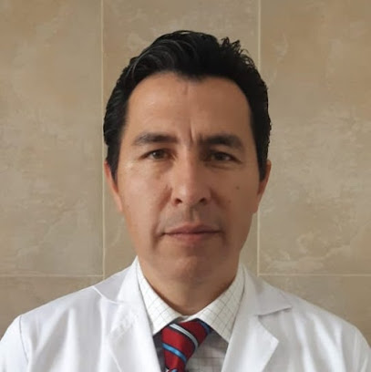 Dr. Dante Carbajal Ocampo, Ginecólogo oncológico