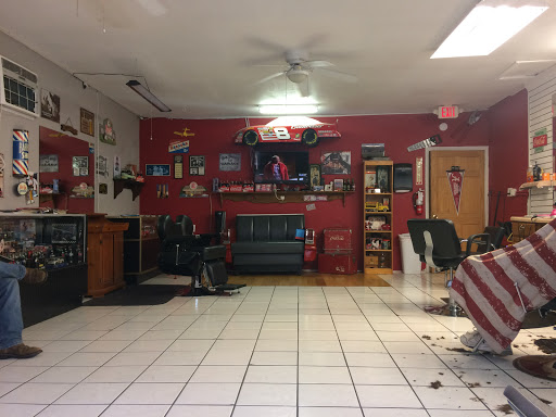 Barber Shop «Dixie Clippers Barber and Style», reviews and photos, 104 Commonwealth Ave N, Polk City, FL 33868, USA