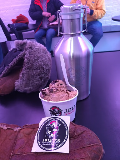 Ice Cream Shop «J.P. Licks», reviews and photos, 150 Charles St, Boston, MA 02114, USA
