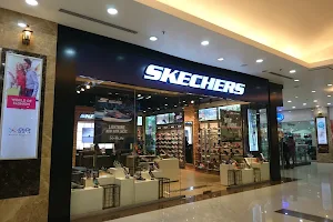 Skechers - Lulu International Shopping Mall, Cochin image