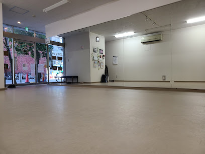 スタジオmi-sa｜フラメンコ・フラダンス教室・レンタルスタジオ