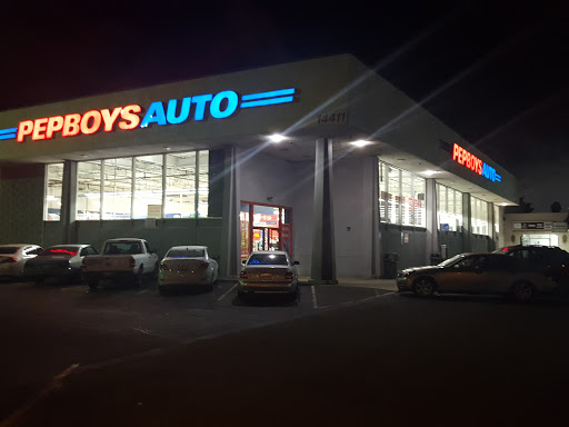 Auto Parts Store «Pep Boys Auto Parts & Service», reviews and photos, 14411 Hawthorne Blvd, Lawndale, CA 90260, USA