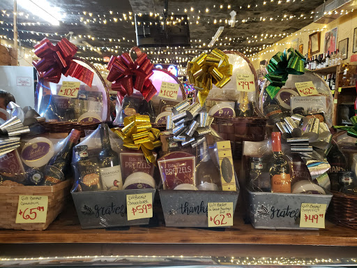 Wine Store «Happy Wine Calle Ocho», reviews and photos, 5792 SW 8th St, Miami, FL 33144, USA