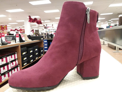 Shopping Mall «Forest Mall», reviews and photos, 835 W Johnson St, Fond du Lac, WI 54935, USA