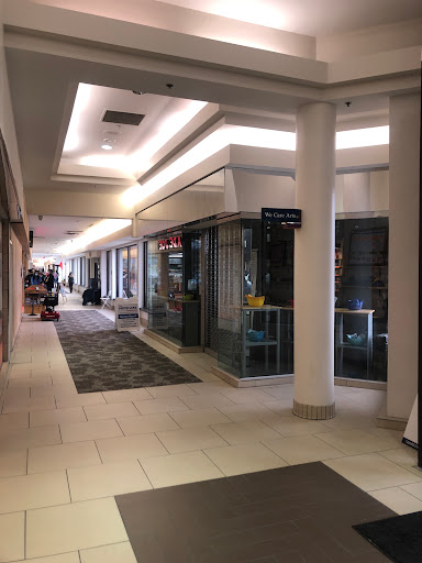 Shopping Mall «Town & Country Shopping Center», reviews and photos, 300 E Stroop Rd, Dayton, OH 45429, USA