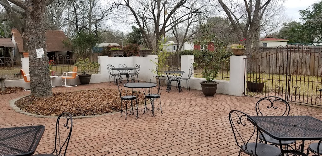 Luigi's ITALIAN RESTAURANT 78009