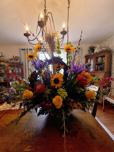 Florist «Rooster Vane Gardens», reviews and photos, 2 S High St, Funkstown, MD 21734, USA