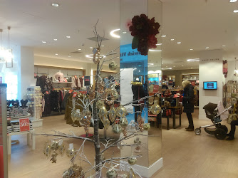 Carraig Donn Swan Shopping Centre