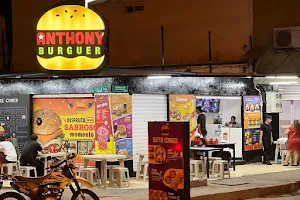 Anthony Burguer "la mejor comida rápida de manta" image