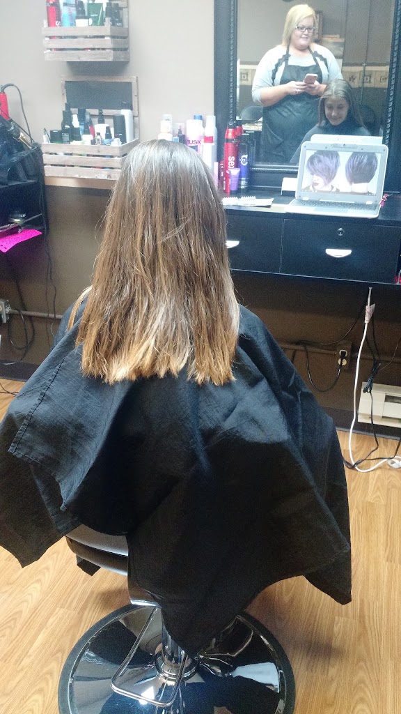 Heidi's Hair Salon 54616