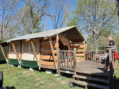 Camping Le Pont Astier à Orléat