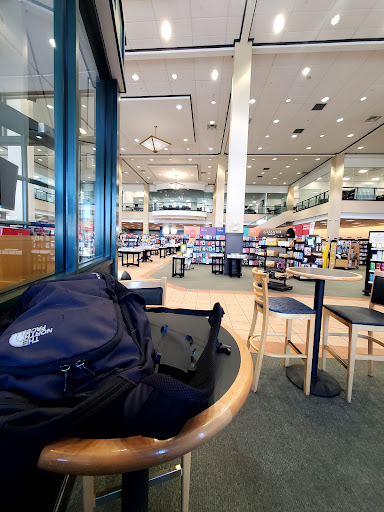 Book Store «Barnes & Noble», reviews and photos, 395 NJ-3, Clifton, NJ 07014, USA