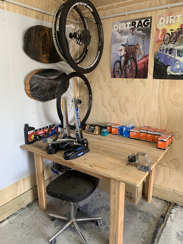 Mac's Bicycle Repair Shop - Bicycle store