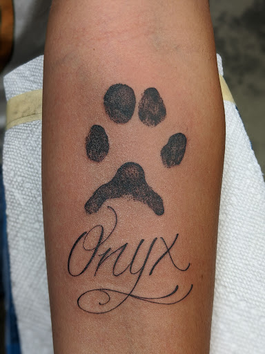 Tattoo Shop «Rock of Ages Tattooing», reviews and photos, 2310 S Lamar Blvd #105, Austin, TX 78704, USA